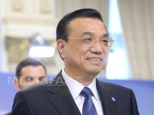 Premierul chinez, decorat cu Colanul Parlamentului României